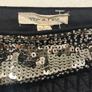 Tea n Rose Black and Silver Sequin Mini Skirt